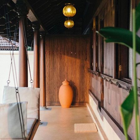 Lakeshore Villa Alappuzha ภายนอก รูปภาพ