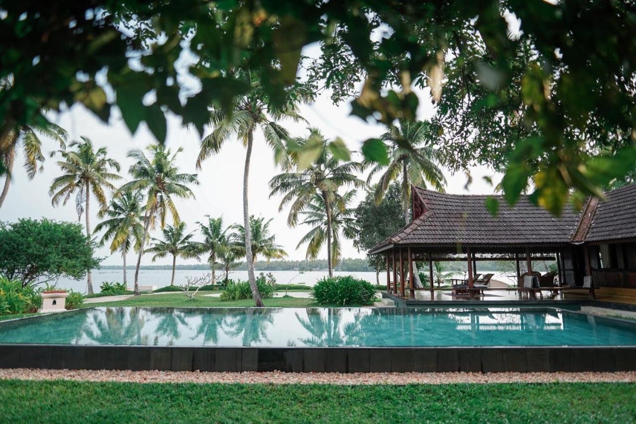 Lakeshore Villa Alappuzha ภายนอก รูปภาพ