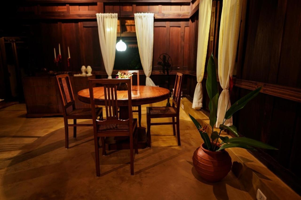Lakeshore Villa Alappuzha ภายนอก รูปภาพ
