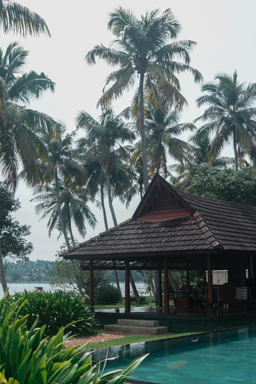Lakeshore Villa Alappuzha ภายนอก รูปภาพ