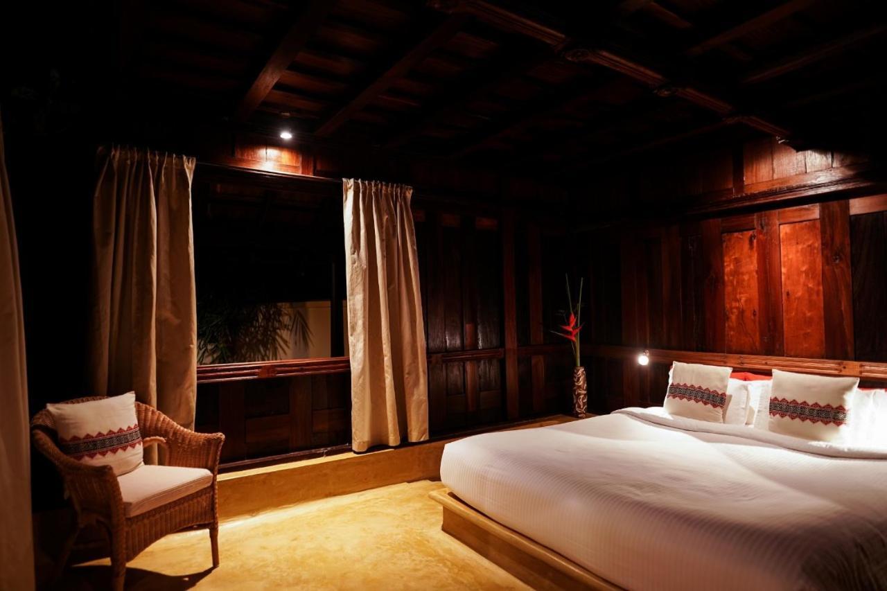 Lakeshore Villa Alappuzha ภายนอก รูปภาพ