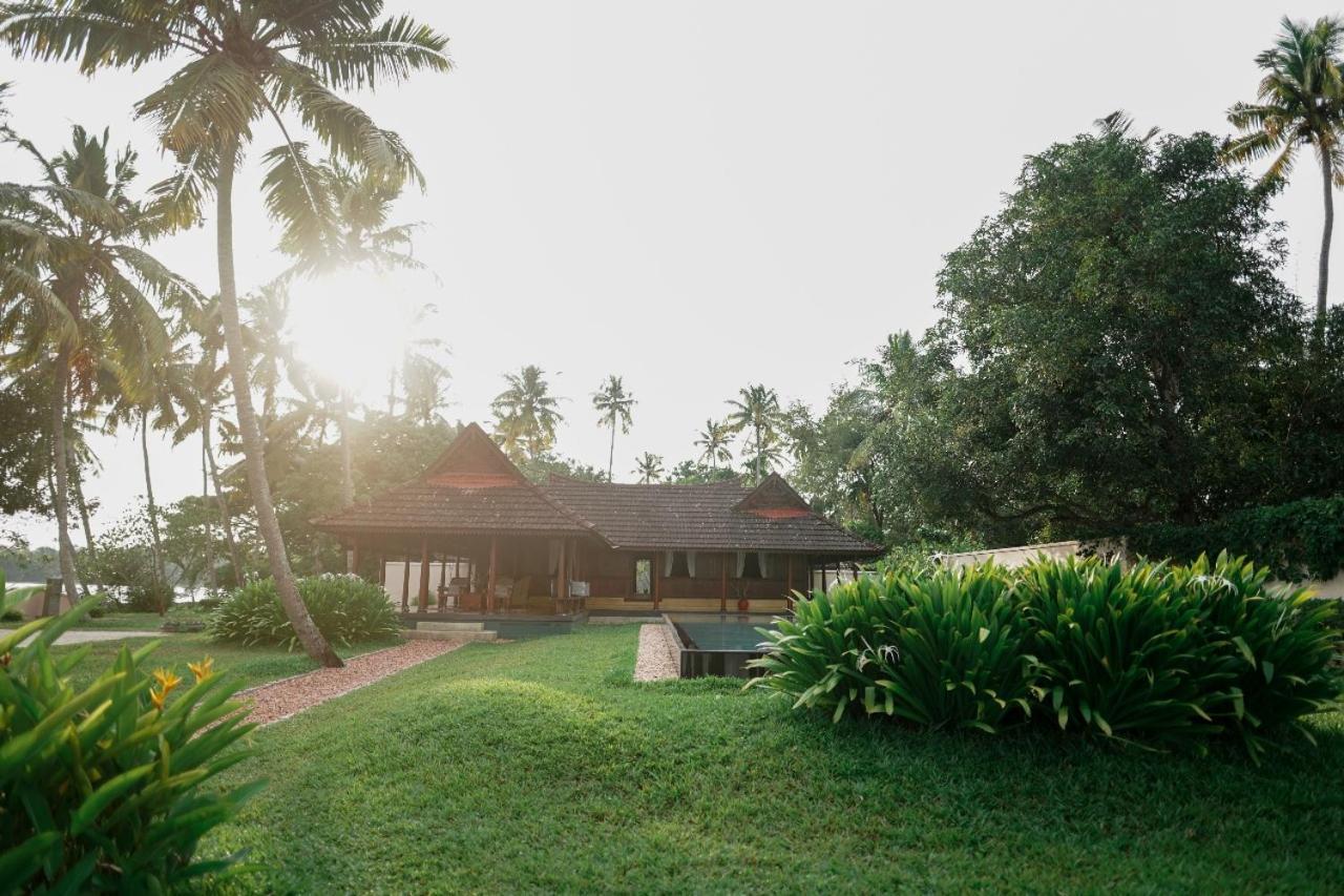 Lakeshore Villa Alappuzha ภายนอก รูปภาพ